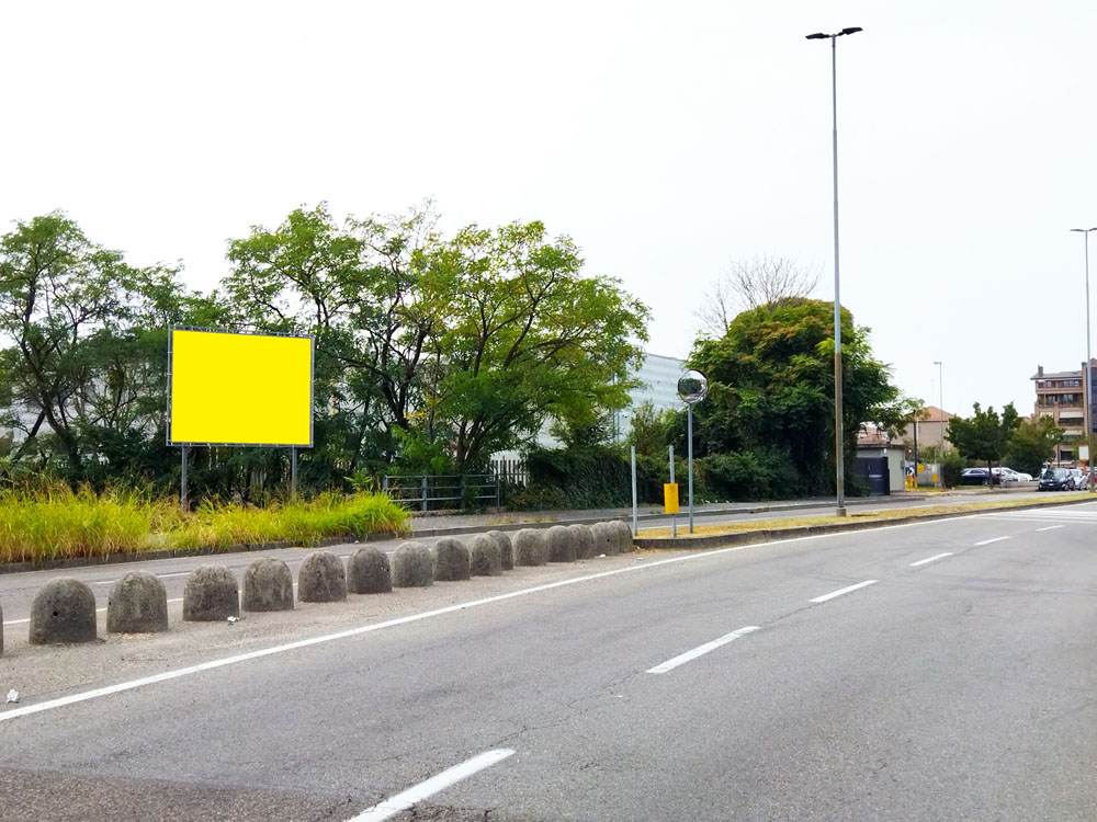 VIA MANTEGNA LATO SX DIR. ESSELUNGA