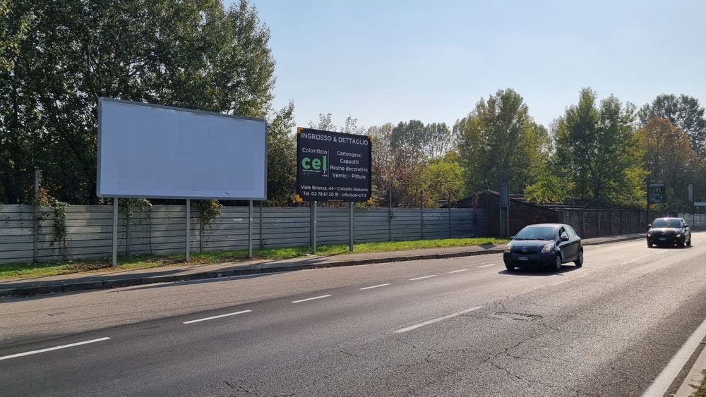 VIALE ITALIA 72 MT PRIMA DI VIA MUGGIASCA