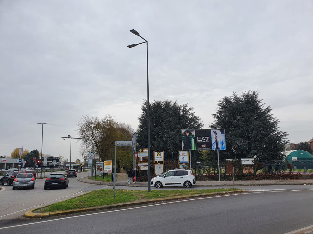 VIALE ITALIA ANG. VIA PER CESANO BOSCONE DIR. TREZZANO SUL NAVIGLIO
