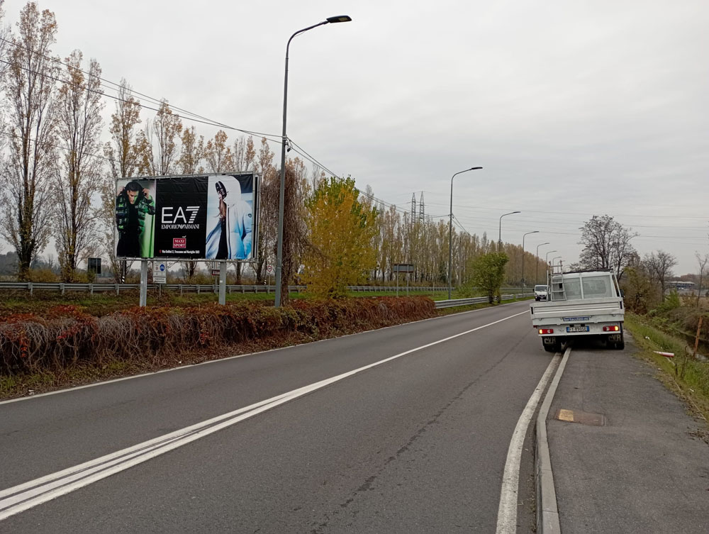 VIA VALLEAMBROSIA CONFINE MILANO/ASSAGO DIR. MILANO LATO SX