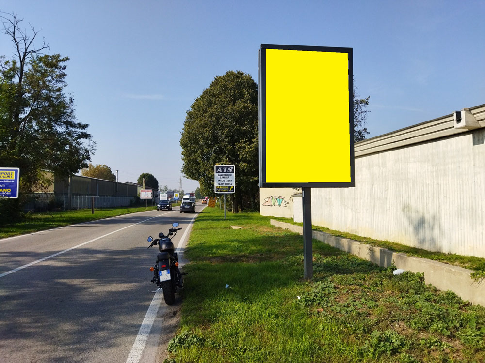 S.P. 233 Via Bergamo 30 mt da Piazza Lombardia dir. Saronno