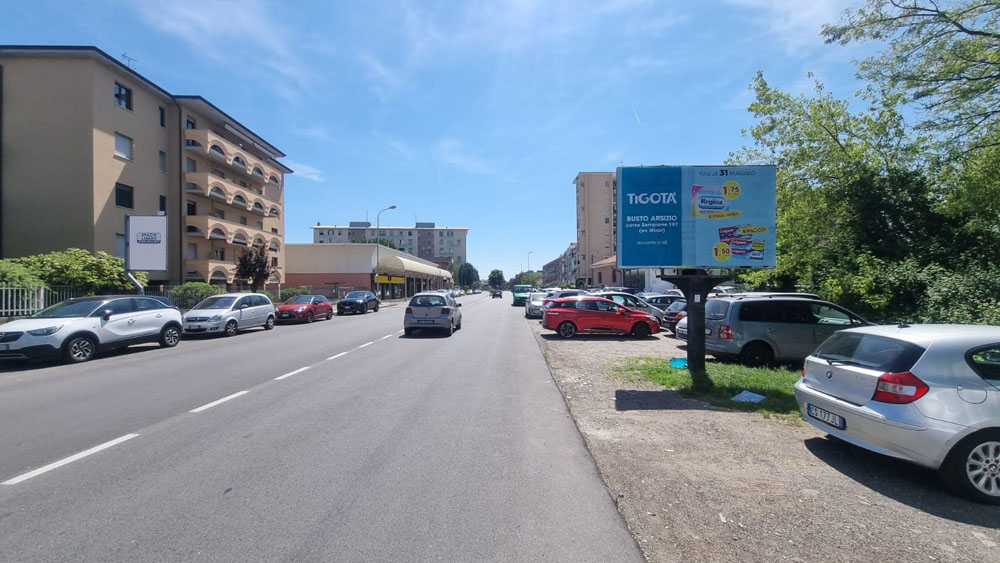 Via Quintino Sella 50 mt prima di Via Delle Vite dir. Centro Città
