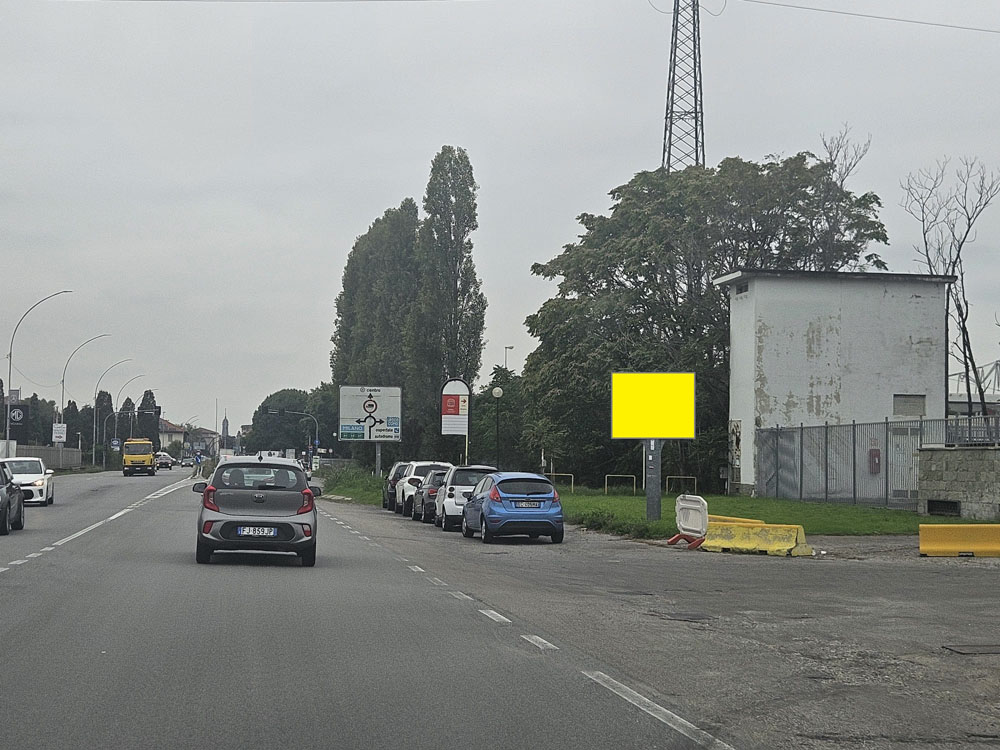 Viale Sicilia 150 mt da Via Stucchi dir. Centro Città
