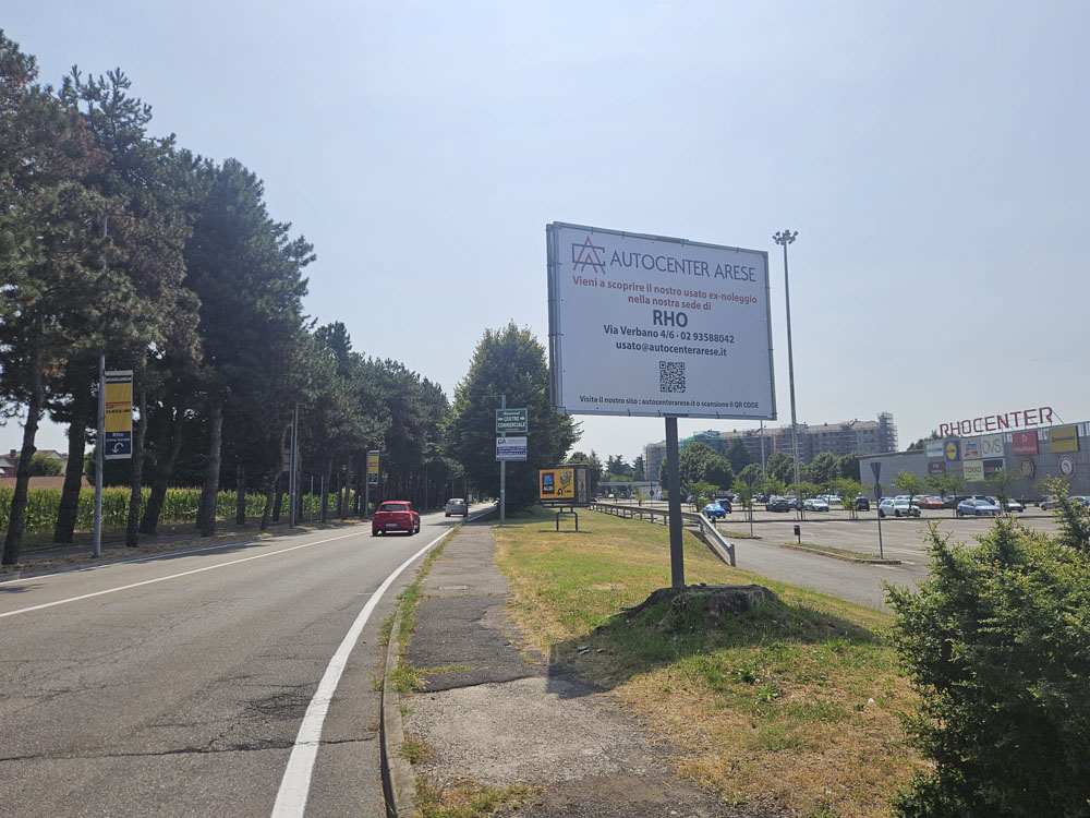 CORSO EUROPA LATO SX ENTRATA ESSELUNGA USCITA CITTA'