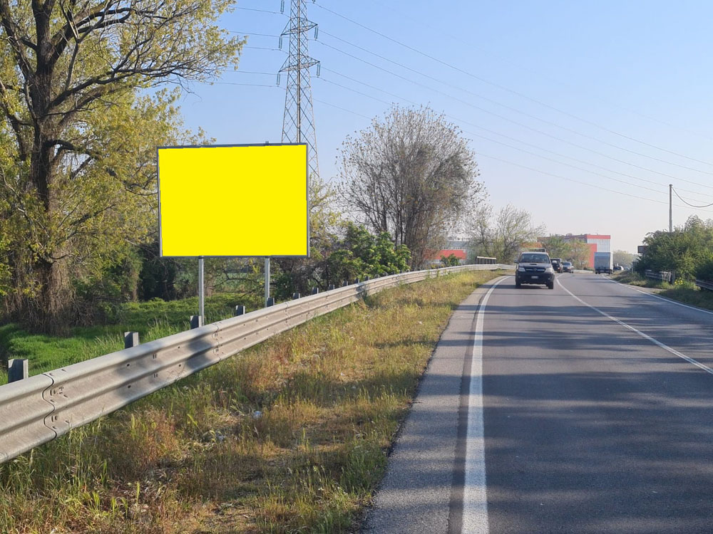 S.P. 121  confine con Territorio di Agrate lato sx dir. Agrate