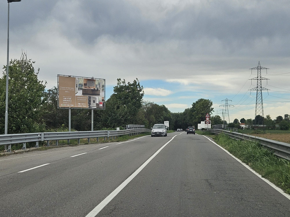 S.P. 103 DIR KM 0,800 LATO SX 25 MT DOPODISTRIBUTORE IP