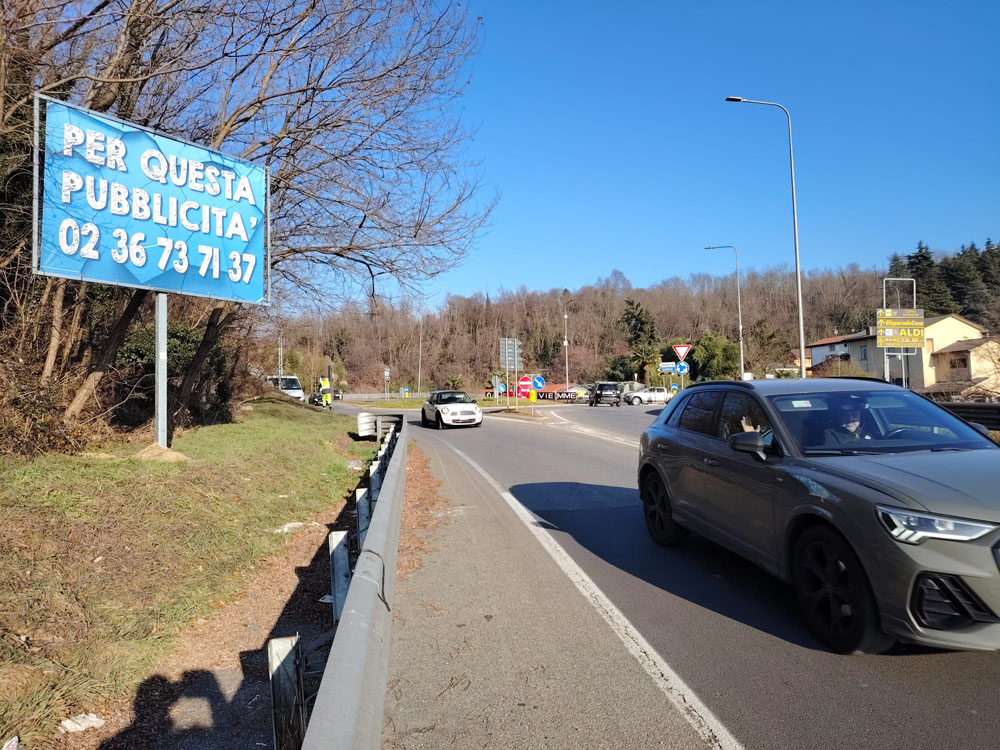 S.p. 35 Via Statale dei Giovi lato sx prima di Via Monte Rosa